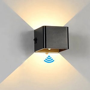Qube oplaadbaar wandlamp LED 7Watt ZWART PIR sensor